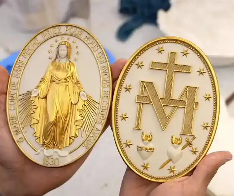 Medalha Acabamento em Ouro